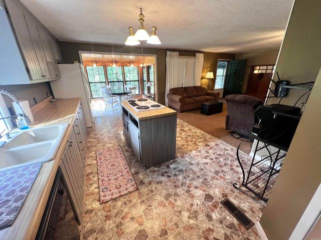 1695 Chicot Trail, Bismarck, AR 71929