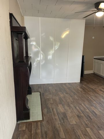 138 S Main St, Cornersville, TN 37047