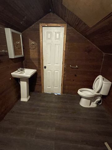 138 S Main St, Cornersville, TN 37047