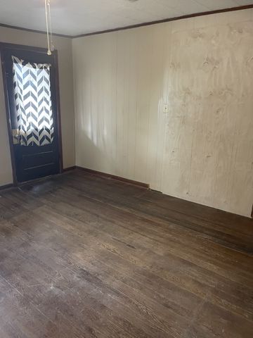 138 S Main St, Cornersville, TN 37047