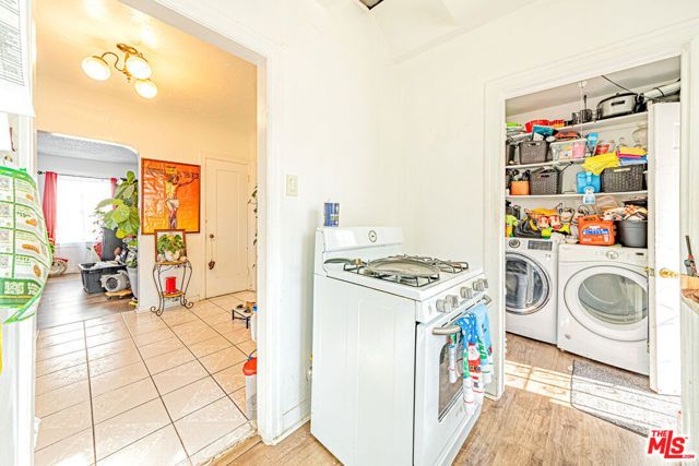 1618 S Burnside Avenue, Los Angeles, CA 90019