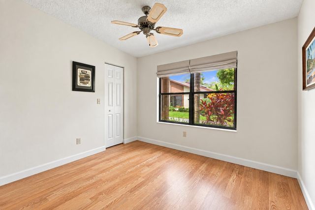 459 KNOLLWOOD Court 459, Royal Palm Beach, FL 33411
