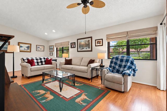 459 KNOLLWOOD Court 459, Royal Palm Beach, FL 33411