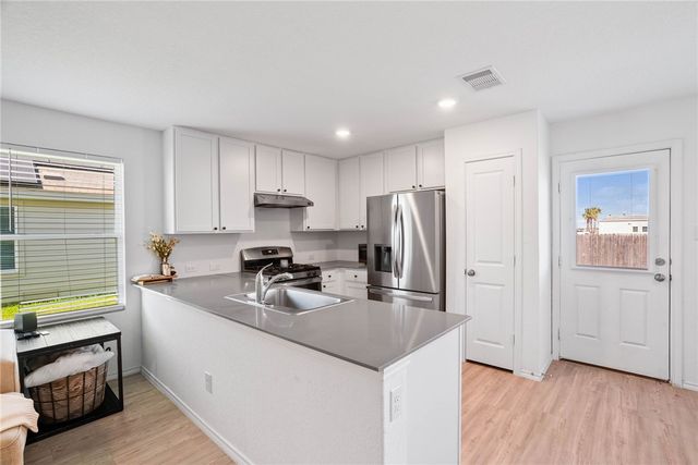 3105 Corvette Dr, Robstown, TX 78380