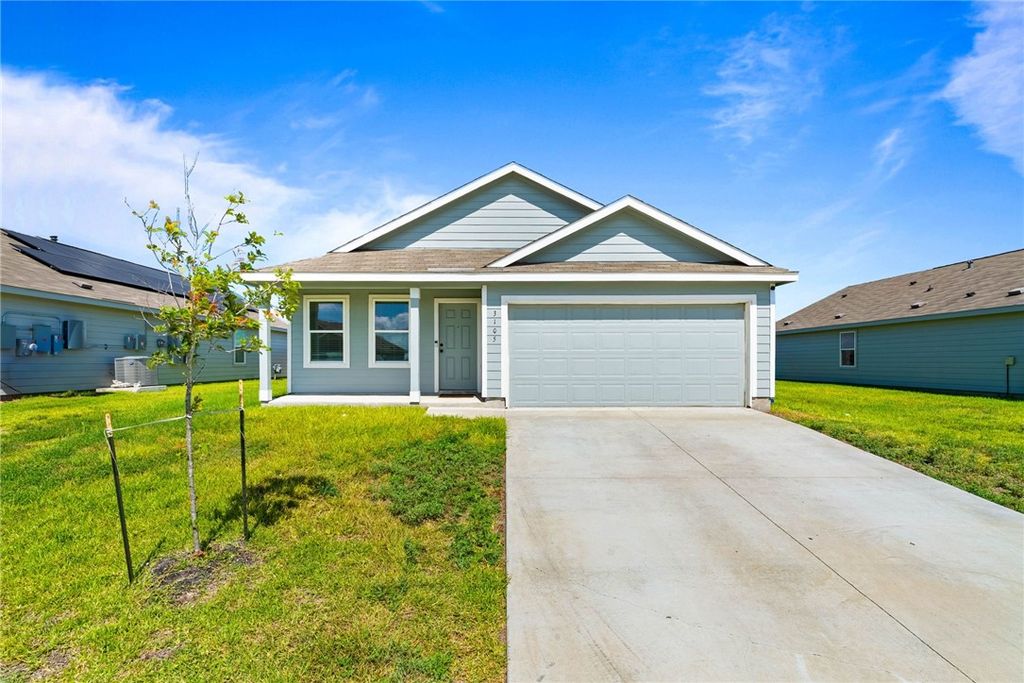 3105 Corvette Dr, Robstown, TX 78380
