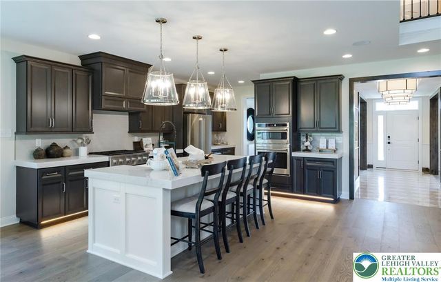 5401 Red Oak Drive, Upper Saucon Twp, PA 18049