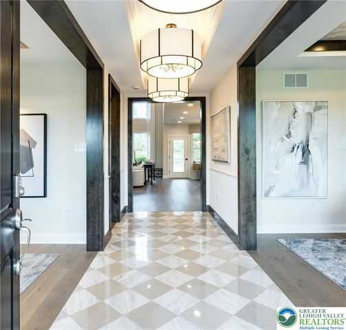 5401 Red Oak Drive, Upper Saucon Twp, PA 18049