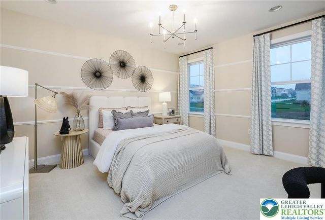 5401 Red Oak Drive, Upper Saucon Twp, PA 18049