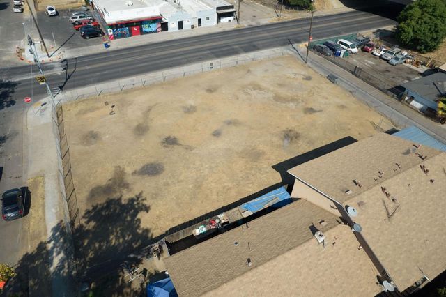 704 N Fresno Street, Fresno, CA 93701