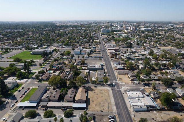 704 N Fresno Street, Fresno, CA 93701