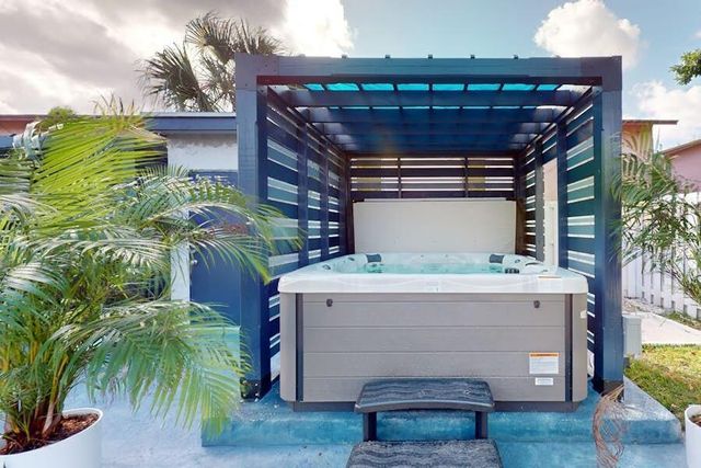 741 W 10th Street, Riviera Beach, FL 33404