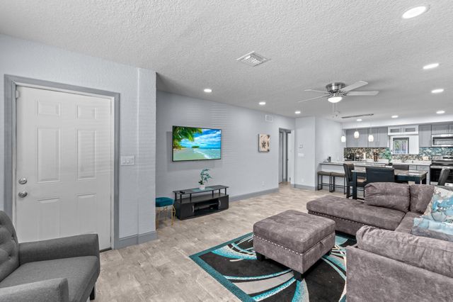 741 W 10th Street, Riviera Beach, FL 33404