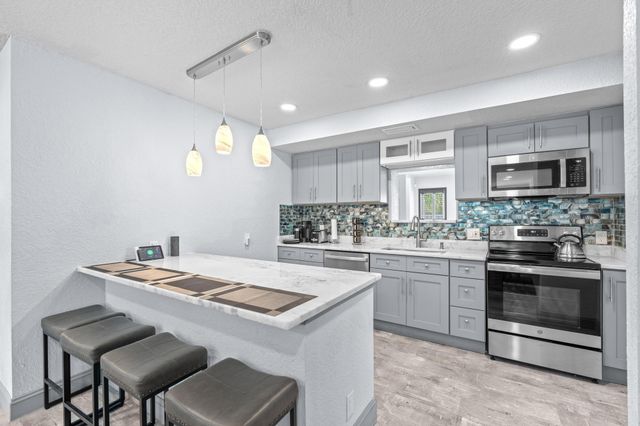741 W 10th Street, Riviera Beach, FL 33404