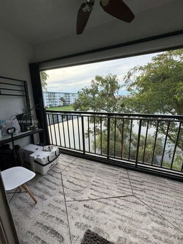 8775 Park Blvd 318, Miami, FL 33172
