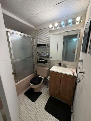 8775 Park Blvd 318, Miami, FL 33172