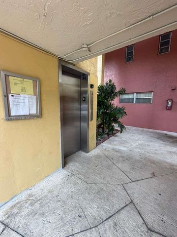 8775 Park Blvd 318, Miami, FL 33172