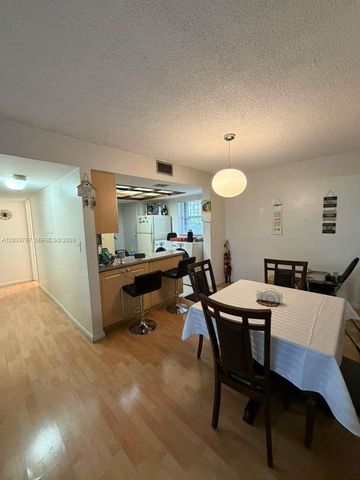 8775 Park Blvd 318, Miami, FL 33172