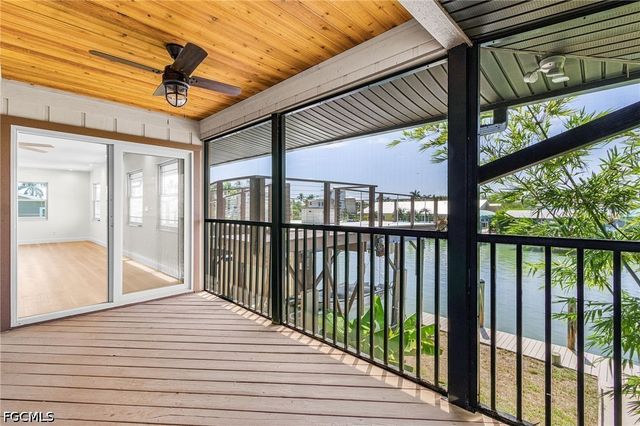 2272 York RD, St James City, FL 33956