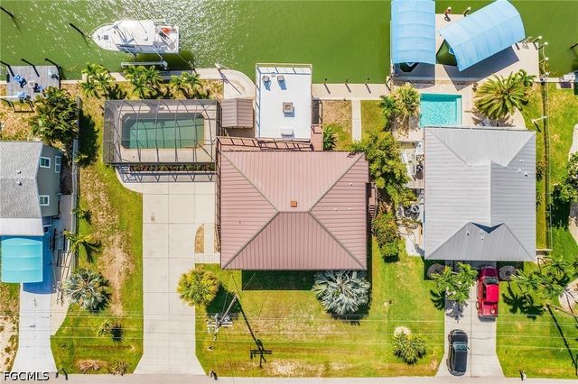 2272 York RD, St James City, FL 33956