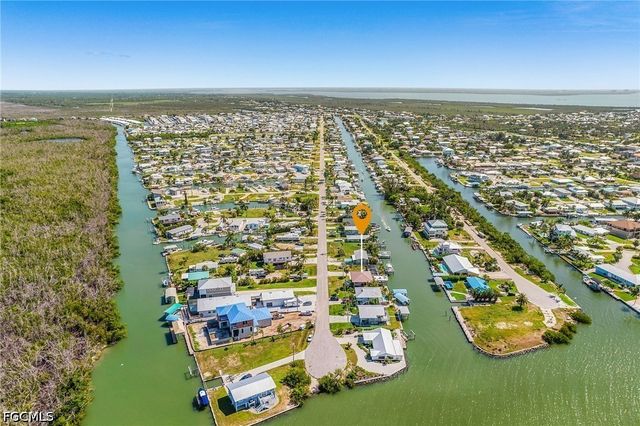 2272 York RD, St James City, FL 33956