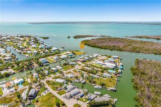 2272 York RD, St James City, FL 33956
