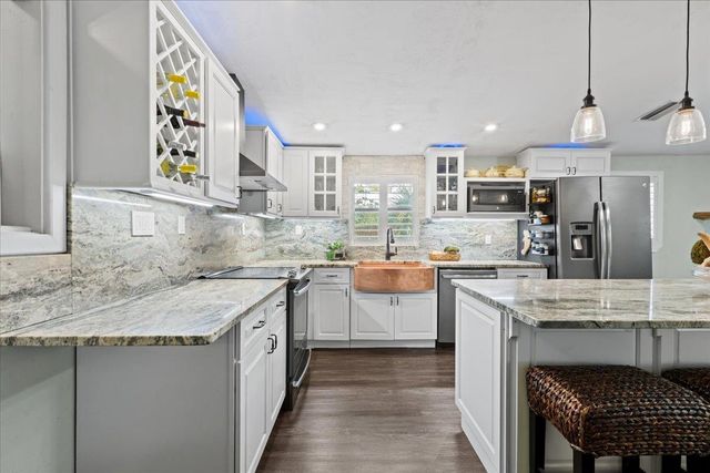 1506 NE Cedar Street, Steinhatchee, FL 32359