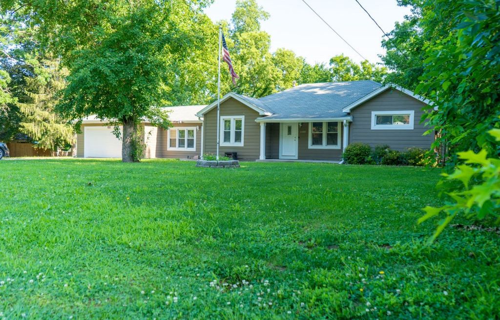 1600 Evergreen Avenue, Des Moines, IA 50320