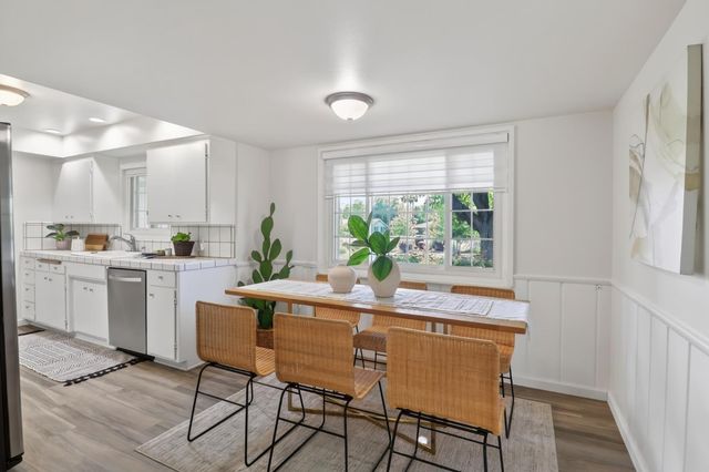 2800 Stafford Way, Sacramento, CA 95821
