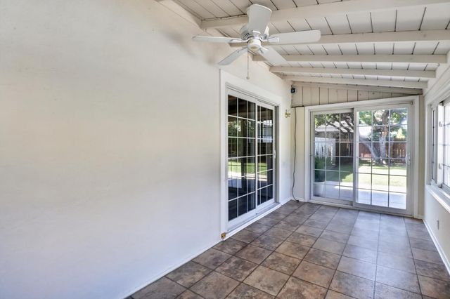 2800 Stafford Way, Sacramento, CA 95821