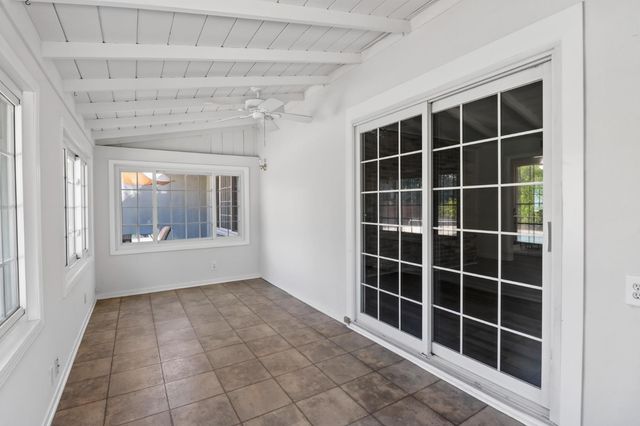 2800 Stafford Way, Sacramento, CA 95821