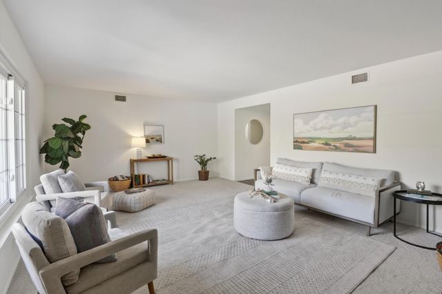 2800 Stafford Way, Sacramento, CA 95821