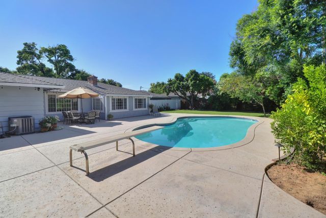 2800 Stafford Way, Sacramento, CA 95821