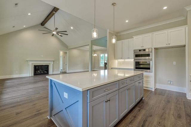 586 Clifdale Road, Spartanburg, SC 29307