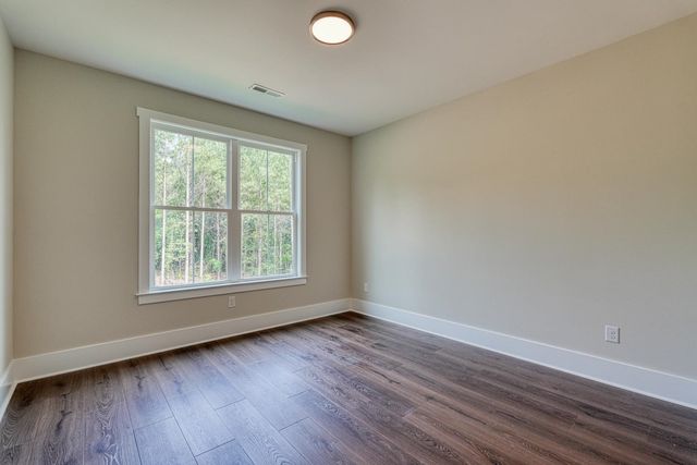 586 Clifdale Road, Spartanburg, SC 29307