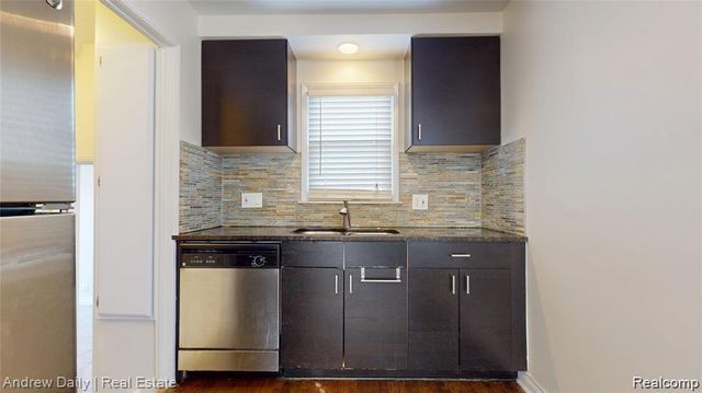 3734 Buckingham Avenue, Berkley, MI 48072