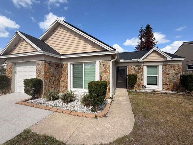 327 N CERVIDAE DRIVE, Apopka, FL 32703