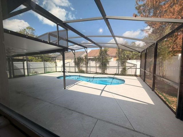 327 N CERVIDAE DRIVE, Apopka, FL 32703