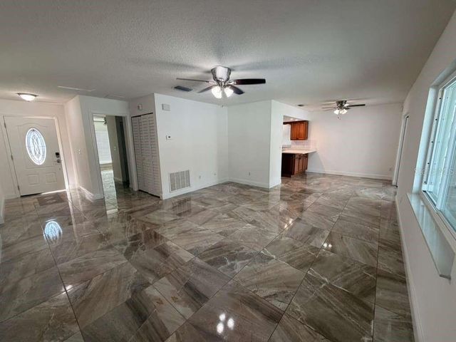 327 N CERVIDAE DRIVE, Apopka, FL 32703