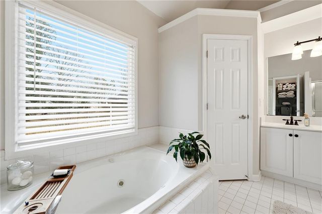 4920 Heards Forest NW Drive, Acworth, GA 30102