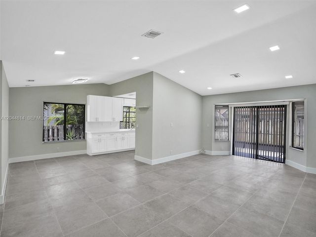 3216 NW 105th Ave, Sunrise, FL 33351
