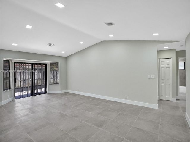 3216 NW 105th Ave, Sunrise, FL 33351