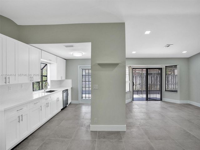 3216 NW 105th Ave, Sunrise, FL 33351