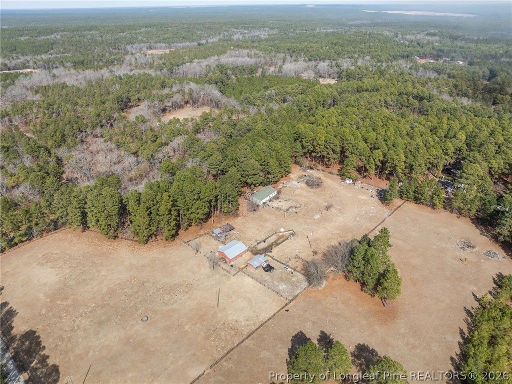 690 Poole Road, Raeford, NC 28376 — exterior