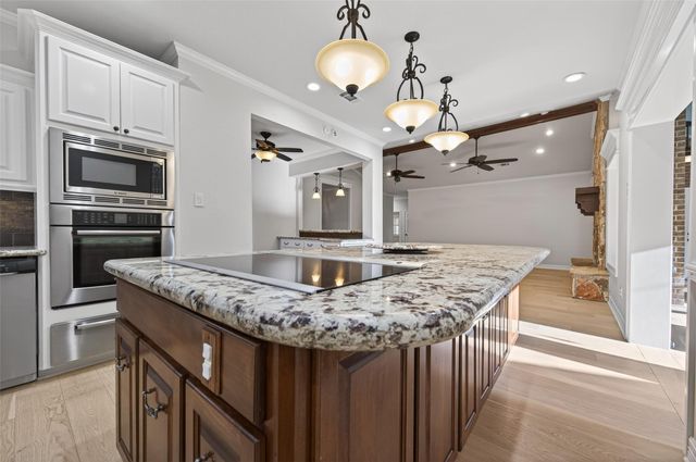 1614 Crestmont Street, Wharton, TX 77488