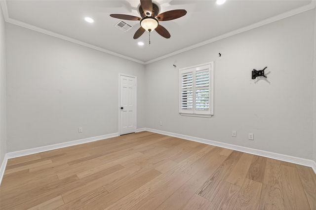 1614 Crestmont Street, Wharton, TX 77488