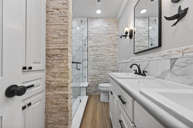 1614 Crestmont Street, Wharton, TX 77488