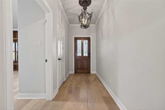 1614 Crestmont Street, Wharton, TX 77488