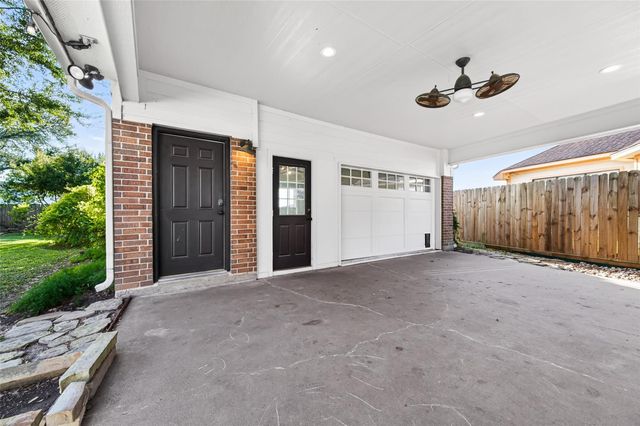 1614 Crestmont Street, Wharton, TX 77488