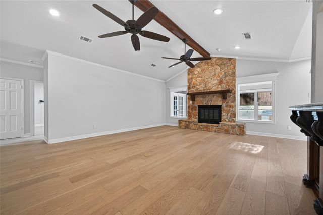 1614 Crestmont Street, Wharton, TX 77488