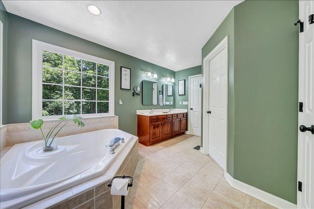 375 Silver Shadow RD, Hardy, VA 24101